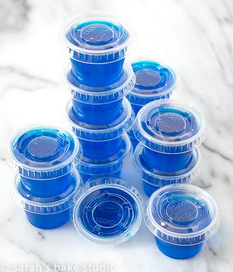 Blue Hawaiian Jello Shots – colorful, wiggly-jiggly, flavorful jello combined with tropical booze makes these jello shots scream SUMMER; grab your friends and make your taste buds sing. Smirnoff Red White And Berry Jello Shots, Raspberry Jello Shots, Summer Jello Shots, Blue Hawaiian Jello Shots, Pina Colada Jello Shots, Blue Jello Shots, Making Jello Shots, Jello Shooters, Jello Shots Vodka