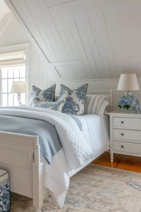 25 Charming Cape Cod Upstairs Bedroom Ideas to Inspire You Cape Cod Interior Design Bedroom, Cape Cod Room Ideas Bedrooms, Cape Cod Upstairs Bedroom, Upstairs Bedroom Ideas, Cape Cod House Interior Ideas, Cape Cod Bedroom Ideas, Nantucket Bedroom, Dark Teal Bedroom Ideas, Cape Cod Interiors