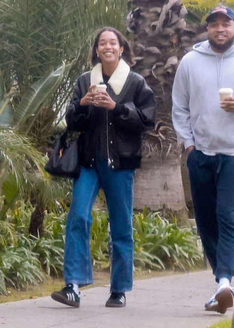 Laura Harrier Style, Laura Harrier, Celebrity Style Icons, French Street Fashion, Comfy Clothes, Ținută Casual, Celebrity Street Style, Real Style, Feel Pretty