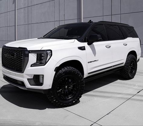 Gmc Suv Yukon Denali, Chevy Traverse Custom, Nice Mom Cars, 2024 Yukon Denali, White Tahoe With Black Rims, Gmc Yukon Denali 2024, Mom Suv Vehicles, 2024 Suv Cars, 2024 Chevy Tahoe