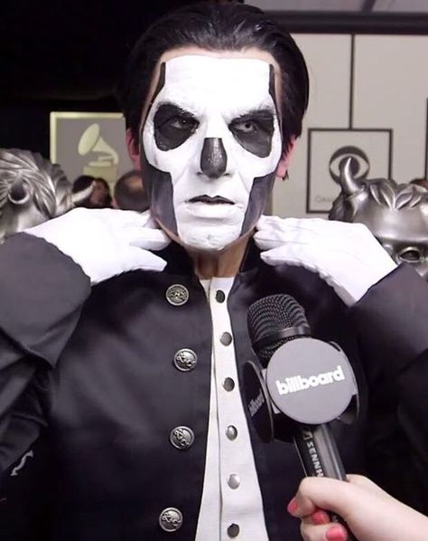 Ghost Band Makeup, Ghost Collection, Band Makeup, Papa Iii, Ghost Makeup, Doom Metal Bands, Ghost Movies, Papa Emeritus, Ghost Papa