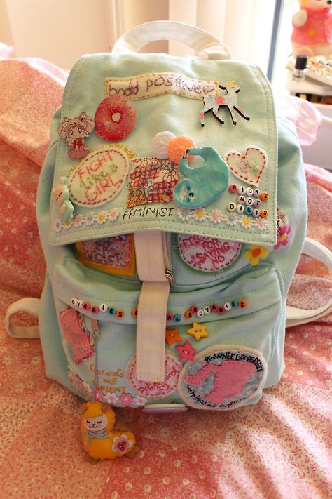 sailor-sloth:  My feminist backpack! ∩(︶▽︶)∩ Aka the ultimate procrastination device. You can never embroider too many feminist lines onto p... Mochila Jeans, Cute Backpacks, Harajuku Fashion, Cute Bags, Mode Inspiration, Kawaii Fashion, Cute Fashion, Diy Fashion, Cool Outfits