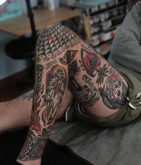 ✸This Previous Stomping Floor✸ Check more at https://howcandothis.com/manstyle/%e2%9c%b8this-previous-stomping-floor%e2%9c%b8/ Traditional Arm Tattoo, Traditional Tattoo Man, 2024 Tattoo, Traditional Black Tattoo, Hipster Tattoo, Timeless Tattoo, Traditional Style Tattoo, Hand And Finger Tattoos, Tattoo People