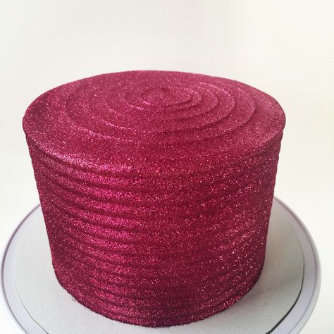 Bolo Pink Glitter, Bolo Rosa Pink Com Glitter, Festa All Pink, Holiday Donuts, Crazy Shakes, Bolo Barbie, Holiday Cupcakes, Pink Birthday Party, Candy Cakes