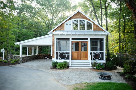 door-county-cottage-rentals-Exterior-Eclectic-with-Car-Port-cedar-shakes Tiny Cottage Design, Small Lake Cottage, Small House Remodel, Carport Plans, Home Designs Exterior, Building A Porch, Carport Designs, Tiny Cottage, Cottage Plan