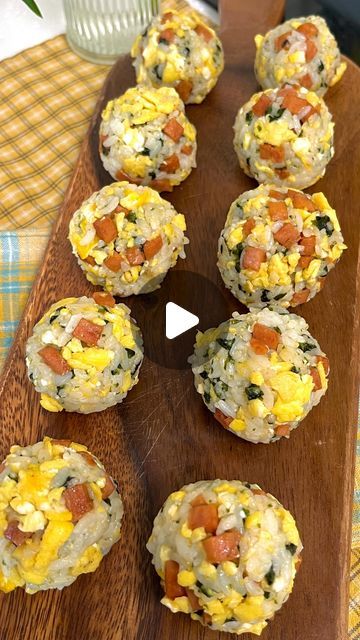 Heyin on Instagram: "cozy Friday morning with some SPAM MUSUBI rice balls👀🥰 

recipe is in my bio✨

#asmrfood #foodie #easyrecipe #simplerecipe #quickrecipe #breakfastideas #lunchmeals #quickmeals #lunchideas #dinnerideas #koreanfood #fishcake #kimbap #conveniencestore #gs25 #riceballs #spammusubi #주먹밥 #스팸 #스팸무스비" Spam Musubi Rice, Spam Recipes, Spam Musubi, Rice Balls, Fish Cake, Balls Recipe, Friday Morning, Hawaiian Style, Korean Food