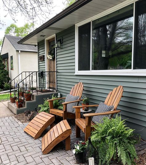 Uncovered Porch Ideas, Uncovered Front Porch Ideas, Uncovered Front Porch, Front Patio Ideas, Front Porch Furniture, Front Porch Decorating Ideas, Front Yard Patio, Small Patio Furniture, House Front Porch