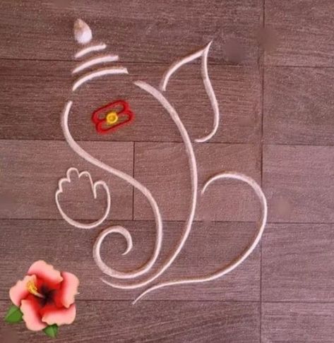 Rangoli Designs With Ganesha, Rangoli Designs Ganesh Chaturthi, Simple Rangoli Designs For Ganpati, Ganesh Chaturthi Rangoli Designs Simple, Ganapathi Rangoli Designs, Ganesh Puja Rangoli, Ganesha Kolam Design, Rangoli Designs Ganesha Easy, Meaningful Rangoli Designs