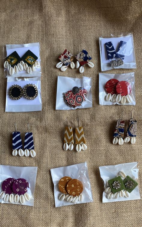 Homemade Fabric Earrings, Garba Jewellery Diy, Navratri Jwellery Making, Fabric Jwellery Idea, Navratri Earrings Handmade, Cloth Jewellery Handmade, Fabric Jewellery Handmade, Handmade Earrings Fabric, Navratri Earrings