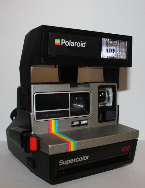 1985 Polaroid SuperColor 635 #Polaroid #SuperColor635 #1980s #80s #Camera #VintageCamera 1980s Polaroid Camera, 80s Video Camera, 1980s Camera, 1980s Moodboard, 80s Polaroid, 80s Camera, 80s Life, Retro Room Ideas, Polaroid Cameras