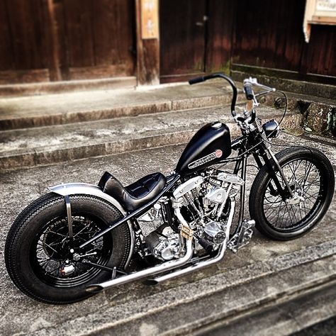 Harley Davidson shovelhead Harley Handlebars, Motos Bobber, Shovel Head, Harley Davidson Helmets, Harley Davidson Knucklehead, Harley Bobber, Classic Harley Davidson, Bobber Bikes, Harley Davidson Chopper