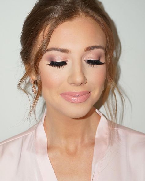 One of my fav looks on one of my fav brides. I get so many requests for this look so I thought I’d share the details below 😍 Hair by… Pink Bridal Makeup, Soft Bridal Glam, Traditional Bridal Makeup, Makeup For The Bride, Bridal Glam, Dramatic Hair, Wedding Day Makeup, Bride Inspiration, Blush Bride