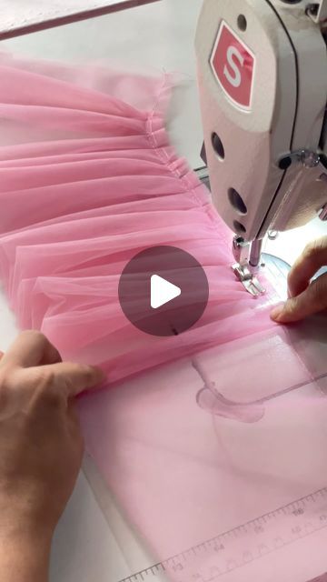 How To Make A Tutu Skirt, Sowing Tricks, Dress Stitching Ideas, Sewing Tulle, Plazzo Designs, Modern Blouse Designs, Tailoring Classes, Tutu Tutorial, Fabric Tutu