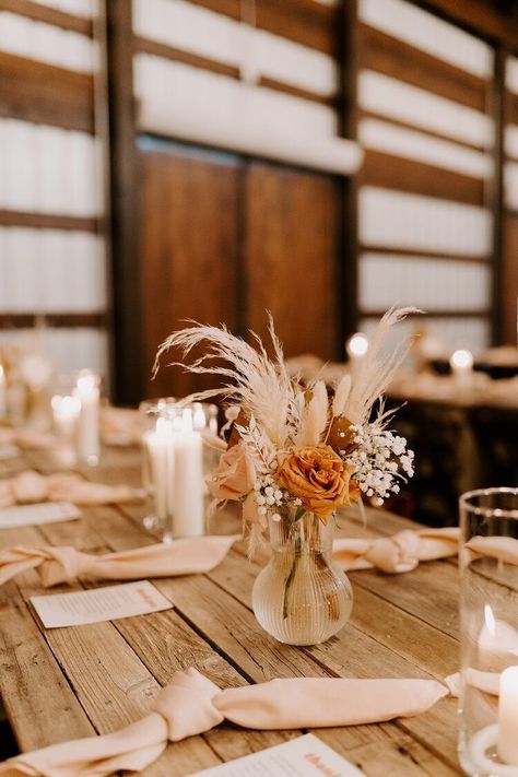 Boho Wedding Centerpieces, Disco Style, Rustic Fall Wedding, Pampas Gras, Future Wedding Plans, Neutral Wedding, Western Wedding, October Wedding, Wedding Table Centerpieces