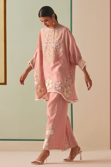 Pakistani Kurta, Chanderi Kurta, Indian Bride Outfits, Pakistani Fashion Casual, A Line Kurta, Pant Set For Women, Boutique Dress Designs, Pakistani Dress Design, Bride Clothes