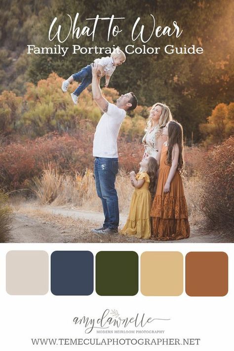 Picture Color Schemes, Fall Picture Outfits, Fall Family Outfits, Family Photos What To Wear, Family Portrait Outfits, Family Photo Colors, Fall Photo Shoot Outfits, Portrait Color, Fall Family Portraits