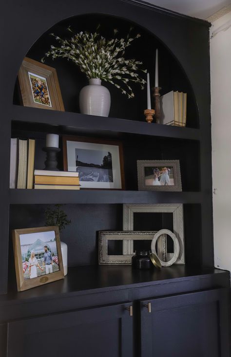 Black Shelves Styling, How To Fill Bookshelves, Dark Wood Bookcase Styling, Traditional Bookshelf Styling, How To Decorate Top Of Bookcase, Styling Dark Bookshelves, Black Bookcase Styling, Black Book Shelves, Dark Bookshelf Styling