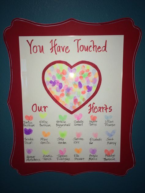 End of the year gift I made for my son's teacher. I had all the kids use their fingerprints to make a heart above their names and found the frame at Michaels. Easy End Of Year Teacher Gifts Diy, Teacher Frame Gifts, Retirement Gifts For Teachers From Kids, Goodbye Teacher Craft, Fingerprint Gifts For Teachers, Goodbye Poster Ideas Teachers, Preschool Goodbye Card For Kids, Student Teacher Gift From Students, Principal Appreciation Ideas From Kids