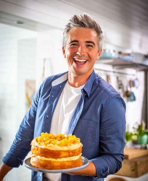 Donal Skehan's Irish apple and salted caramel cake Irish Apple Cake, Apple Crumble Cake, Donal Skehan, Yami Yami, Salted Caramel Cake, Caramel Apple Cake, Crumble Cake, Cooked Apples, Caramel Cake