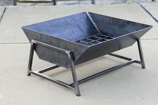 Modern Steel Fire Pit : 6 Steps (with Pictures) - Instructables Welded Fire Pit, Diy Metal Fire Pit, Table Top Ideas, Welding Projects Ideas, Cool Welding Projects, Metal Fire Pit, Fire Basket, Steel Fire Pit, Welding Art Projects