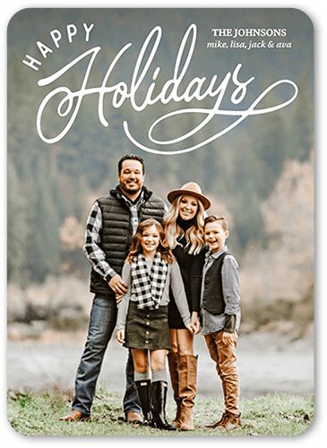 Barn Holiday Family Photos, Country Christmas Family Photo Outfits, Country Christmas Pictures Family, March Family Pictures Outfits, Winter Family Photos Outdoor Outfit Ideas, Flannel Family Pictures Fall, Christmas Family Outfits For Pictures, Fall Family Photos Black Outfits, Christmas Family Photos Outdoor Outfits