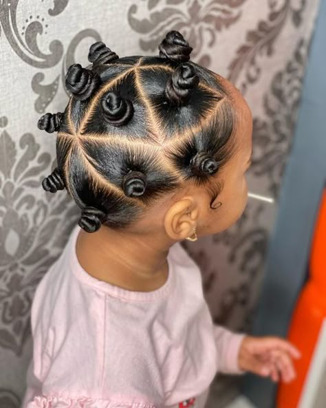 Bantu Knots Toddler Hair, Baby Bantu Knots, Toddler Bantu Knot Styles, Kids Bantu Knot Styles, Toddler Bantu Knots, Bantu Knots For Kids, Kids Bantu Knots, Bantu Knots Hairstyles Kids, Curly Bun With Bangs