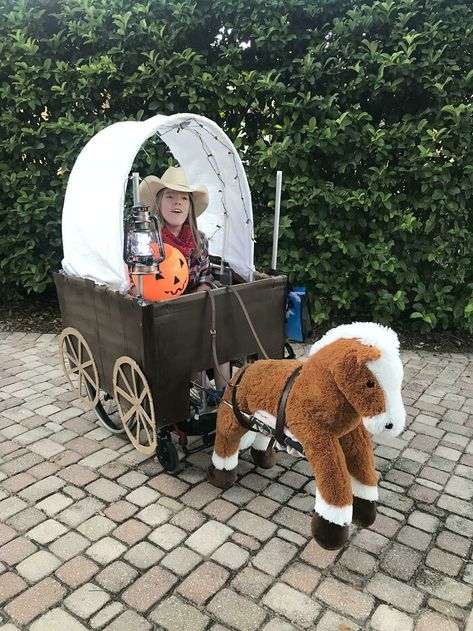 Wheelchair Parade Ideas, Halloween Wheelchair Costumes, Wheelchair Halloween Costumes Kids, Diy Wheelchair Costumes, Country Christmas Parade Float, Veer Wagon Halloween, Wheel Chair Costumes, Costumes For Wheelchairs, Wheelchair Decorations Ideas