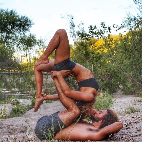 #CoupleGoals @gypsyon__ & @aloyoga 💓 Couples Yoga Poses, Womens Printed Leggings, Running Tights Women, Couples Yoga, Yoga Poses Advanced, Advanced Yoga, Learn Yoga, Acro Yoga, Yoga Routine