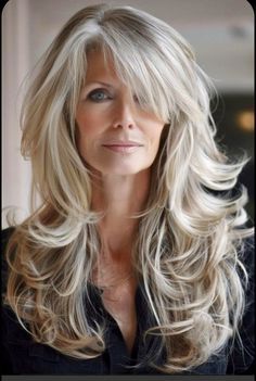 Long Hair Older Women, Long Layered Bob, Best Hairstyles For Women, Layered Hair With Bangs, Hairstyles For Layered Hair, Natural Wavy Hair, The Best Hairstyles, Long Gray Hair, Long Layered Haircuts