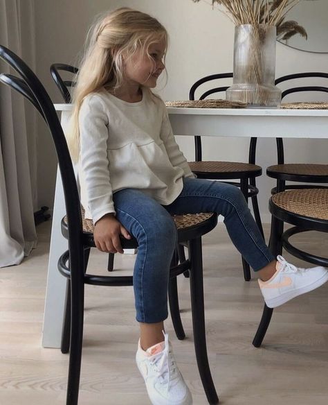 Rich Kid Outfit, Old Money Kids Outfits, Blonde Baby Girl, Blonde Kids, Blonde Babies, Lando Norris