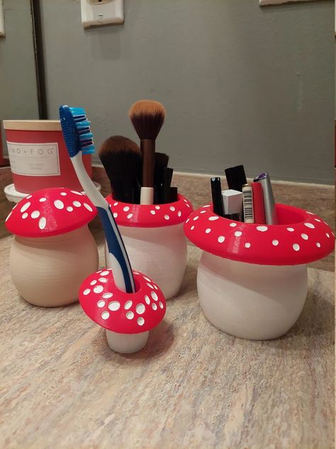 Mushroom Bathroom Accessory Set / Bathroom Organizer / - Etsy Bathroom Decor Mushroom, Mushroom Toothbrush Holder, Apartment Bathroom Ideas Decoration, Frog And Mushroom Room Decor, Cute House Accessories, Mushroom Decor Bathroom, Mushroom Soap Dispenser, Mushroom Pencil Holder, Mushroom Theme Bathroom