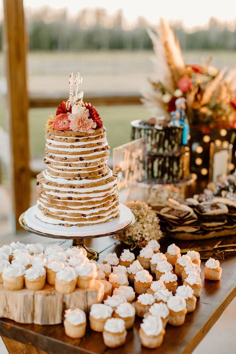 Western Boho Wedding, Sand Cake, Wedding Cake Cookies, Wedding Cake Alternatives, Wedding Dessert Table, Creative Desserts, Cake Trends, Tier Cake