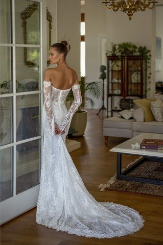 Lace Wedding Dress With Sleeves Backless, Lace Deep V Wedding Dress, Lace Wedding Dress Backless, Wedding Dress Gloves Vintage, Fitted Wedding Dresses With Sleeves, Wona Wedding Dress, Sweetheart Wedding Dresses, Modern Sleek Wedding Dress, Wedding Dresses Pear Shape