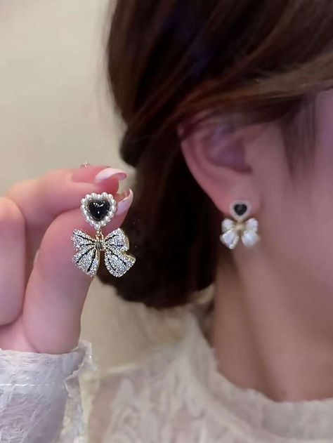 Cute Shein Jewelry, New Fashion Earrings, Embellished Fashion, Pretty Jewelry Necklaces, Fancy Jewellery Designs, Korean Jewelry, Pearl Decor, Magical Jewelry, Gold Jewelry Simple