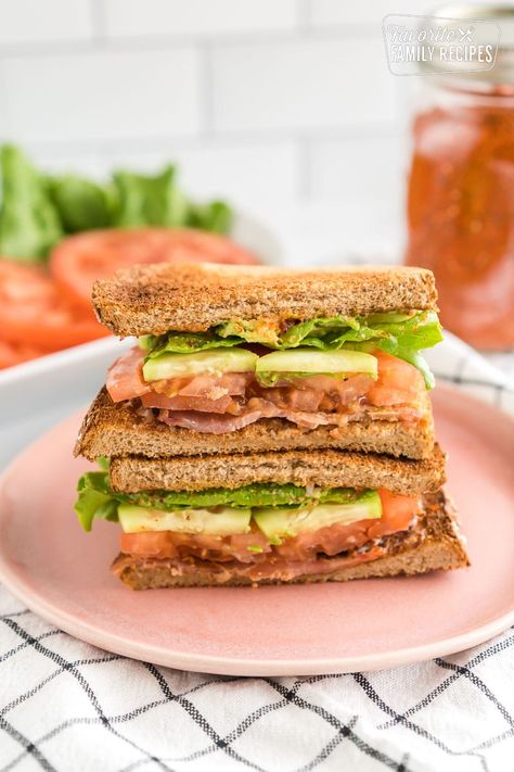 Ultimate Blt Sandwich, Ultimate Blt, Sandwich Blt, Blt Sandwich Recipes, Bagel Sandwiches, Picnic Food Ideas, Perfect Sandwich, Avocado Cucumber, Blt Sandwich