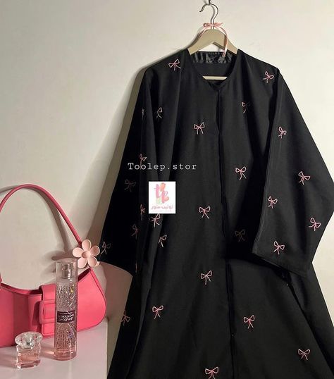 Aesthetic Abaya, Simple Abaya Designs, Abaya Designs Latest, Abaya Outfit, Abaya Black, Trendy Shirt Designs, Desi Fashion Casual, Hijabi Fashion Casual, Mode Abaya