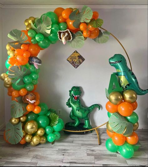 Dino Balloons, Dinosaur Birthday Party Decorations, Dinosaur Balloons, Boys First Birthday Party Ideas, Unicorn Birthday Cake, Dinosaur First Birthday, Birthday Balloon Decorations, Dinosaur Birthday Party, Boy First Birthday