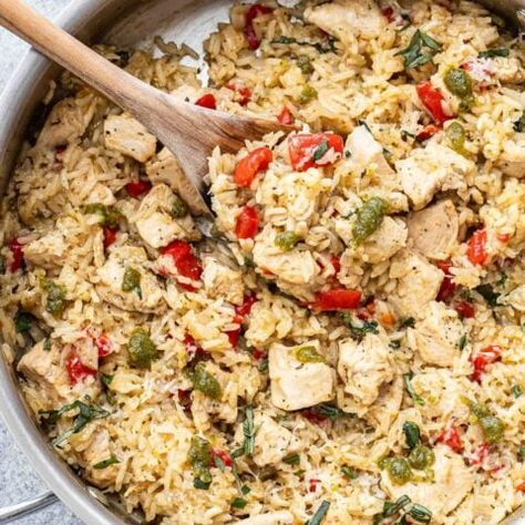 Pesto Chicken and Rice - Recipe Runner Pesto Chicken And Rice, Pesto Rice, Recipe Runner, Macro Diet, Teriyaki Chicken And Rice, Skillet Recipes, Low Sodium Chicken Broth, Grilled Asparagus, Chicken And Rice