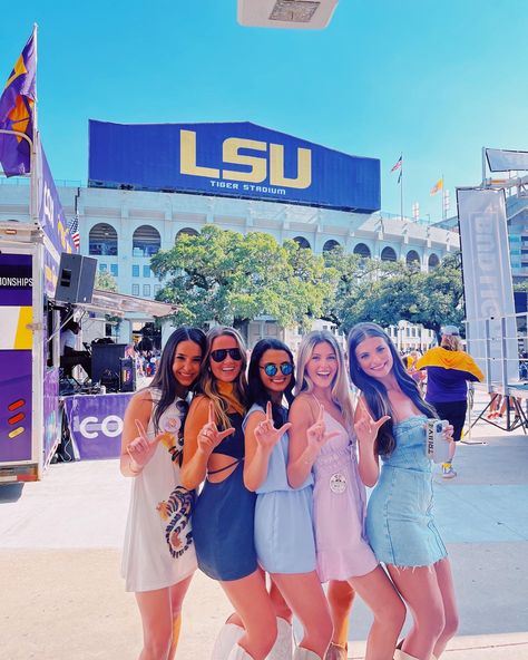 Lsu College Aesthetic, Lsu Game Day Outfit Tailgating, Lsu Tattoo Ideas, Lsu Football Game Outfit, Lsu Dorm Room Ideas, Lsu Tattoo, Lsu Gameday Outfit, Football Game College, Lsu Aesthetic