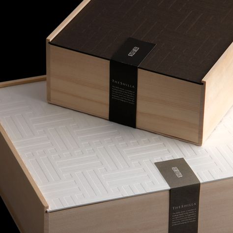 Client: THE SHILLA Pr Boxes, Hampers Box, Wooden Box Packaging, Luxury Box Packaging, Wood Packaging, Wooden Box Designs, Luxury Packaging Design, Interior Products, Hanger Design