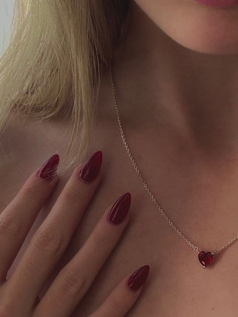 red nails pandora necklace red heart necklace silver necklace Pandora Heart Jewelry, Pandora Red Heart Necklace, Red Jewel Necklace, Pandora Red Heart Ring, Red Heart Necklace Aesthetic, Pandora Necklace Aesthetic, Red Necklace Aesthetic, Red Jewelry Aesthetic, Red Necklace Outfit