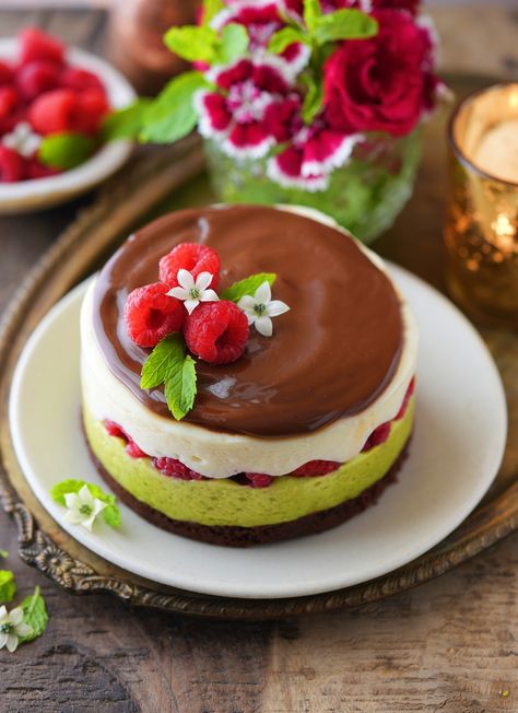 Most Delicious Eggless Raspberry Pistachio Cake ... Satisfy Your Sweet Tooth 1 Pistachio Raspberry Cake, Pistachio Raspberry, Cranberry Christmas Cake, Pistachio Butter, Eggless Desserts, Eggless Baking, Pistachio Cake, Layered Desserts, Eggless Cake