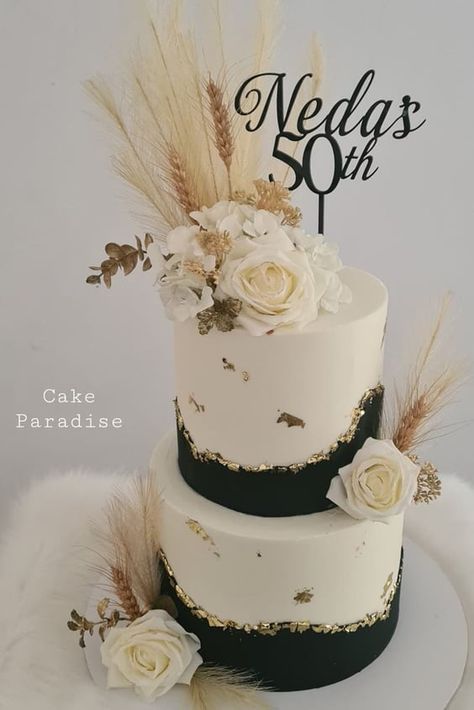 Wedding Cake Ideas Black White And Gold Simple, 2 Tier Black And White Cake, Black Boho Cake, Black Gold And White Wedding Cake, White Black Gold Wedding Cake, All Black Wedding Cake, Wedding Cakes Black And Gold, Wedding Cake Designs Black And White, Black And White Wedding Theme Cake