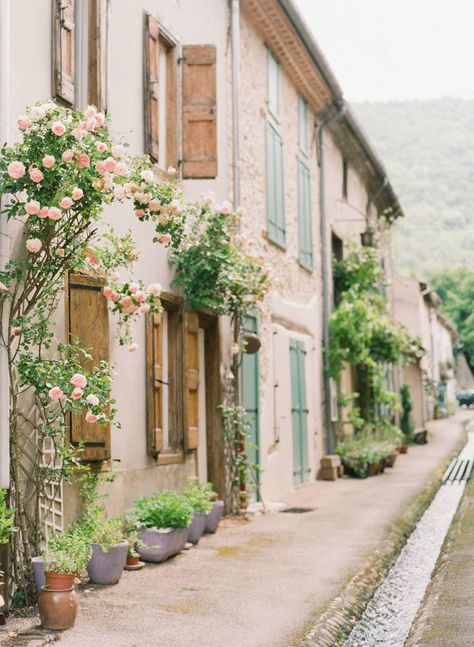 French Village House, Idyllic House, South Of France Travel, Western France, Photo Voyage, France Aesthetic, Red Photography, Living In London, Quaint Village