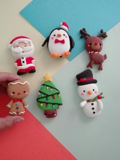 Love these cute little clay critters! Definitely on my to-do list for next year! #christmas #clay #decoration #kawaiichristmas Christmas Objects, Clay Christmas Decorations, Polymer Clay Ornaments, Kawaii Christmas, Clay Diy Projects, Christmas Clay, Polymer Clay Christmas, Polymer Clay Diy, Cute Polymer Clay