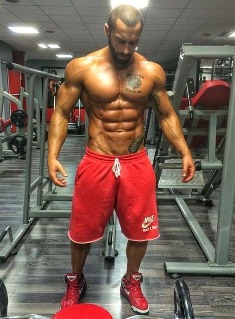 Lazar Angelov Lazar Angelov, Husband Best Friend, Ripped Body, The Perfect Guy, Bodybuilding Motivation, Muscle Men, Fitness Model, Inspirational Women, Central Park