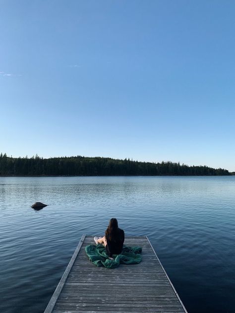 Lake day, evening, dock pictures, sunset, Canada, summer 22 Lake Dock Pictures, Dock Pictures, What Is My Aesthetic, Dock Photos, Canada Summer, Summer Vision, Cold Lake, Lake Dock, Lake Day