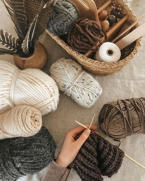 Cosy Knitting Aesthetic, Doing Crochet Aesthetic, Life I Want Aesthetic, Things To Make For Your Grandma, Autumn Knitting Aesthetic, Cozy Crochet Aesthetic, Knitting Inspo Aesthetic, Cozy Hobbies Aesthetic, Cozy Knitting Aesthetic