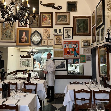 Italian Trattoria Design, Vintage Italian Restaurant Aesthetic, Italy Restaurant Aesthetic, Italian Cafe Design, Italian Cafe Aesthetic, Small Italian Restaurant, Italian Restaurant Design, Italian Wine Bar, Milan Restaurants