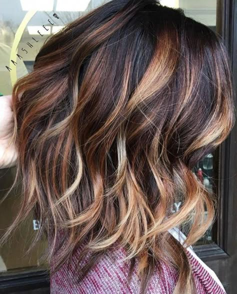 Ombre Streaks #ombrehaircolor #brownhair Helen Marie, Short Brunette, Ash Balayage, Brunette Hairstyles, Rambut Brunette, Ombre Hair Blonde, Fall Hair Color For Brunettes, Vlasové Trendy, Short Hair Color